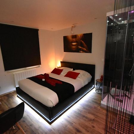 Spa Privatif Love Room, Le Hammam Et Bulles, Chez Nuits Chartraines Chartres Kültér fotó