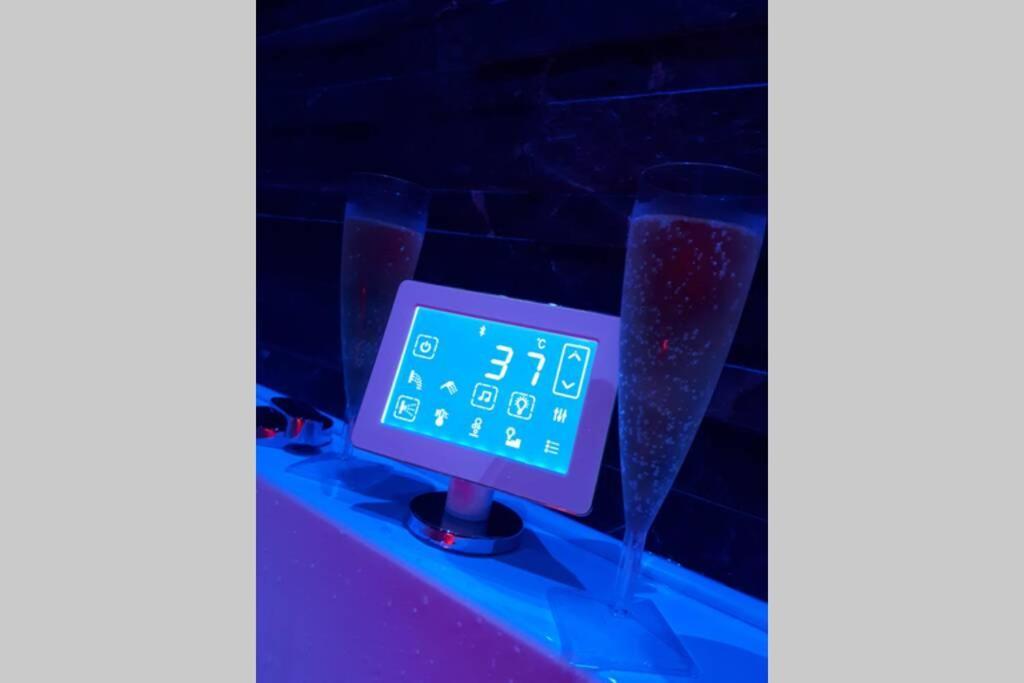 Spa Privatif Love Room, Le Hammam Et Bulles, Chez Nuits Chartraines Chartres Kültér fotó